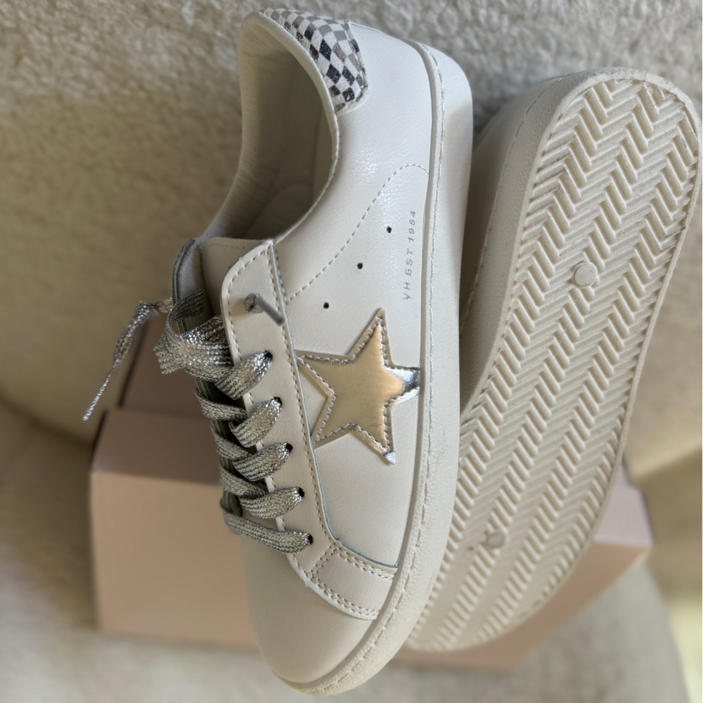 NEW Vintage Havana Women’s Fashion Sneakers